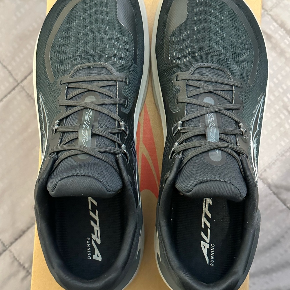 Altra Paradigm 7 Shoes, Men’s Size 10.5 in Black